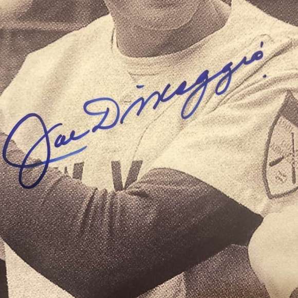 8x10 in autographed Joe DiMaggio photo with CErtificate of Authenticity - Picture 3 of 3